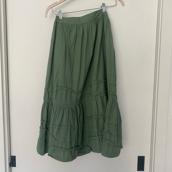 Green A-Line Tiered Maxi Skirt - Picture 2 of 4